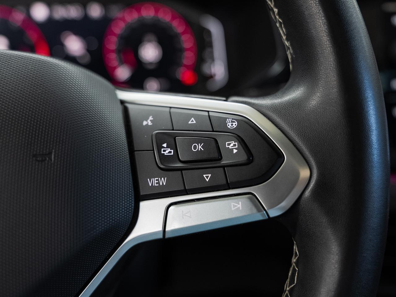 2023 Volkswagen Taos HIGHLINE AWD | Nav | Leather | Panoroof | CarPlay Photo