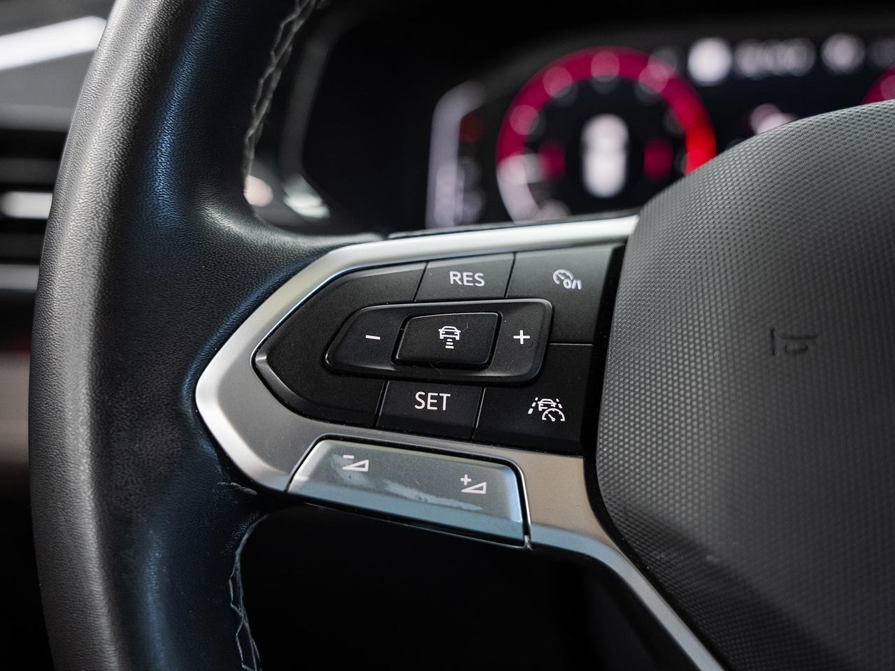 2023 Volkswagen Taos HIGHLINE AWD | Nav | Leather | Panoroof | CarPlay Photo