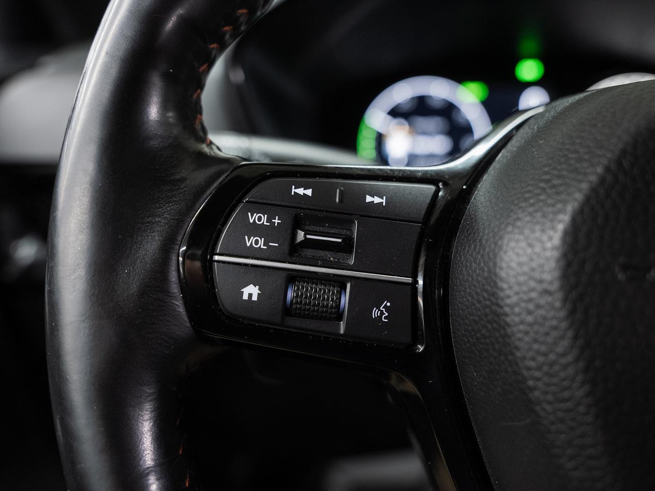 2024 Honda CR-V TOURING HYBRID AWD | Nav | Leather | Sunroof | BSM