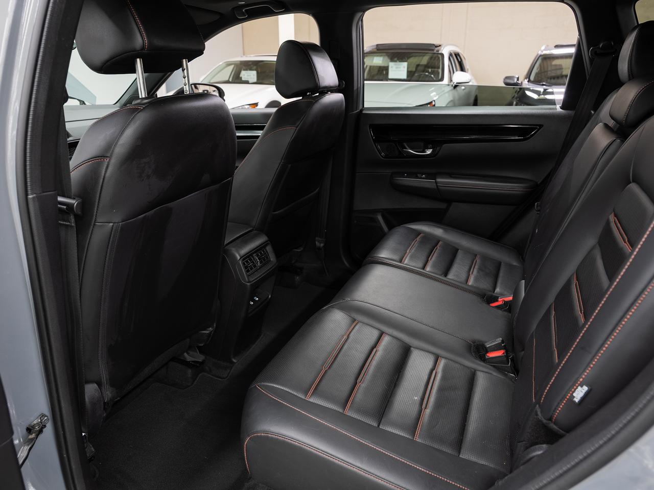 2024 Honda CR-V TOURING HYBRID AWD | Nav | Leather | Sunroof | BSM