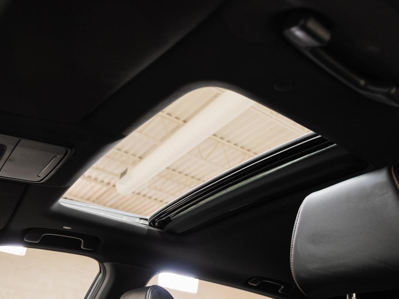 2024 Honda CR-V TOURING HYBRID AWD | Nav | Leather | Sunroof | BSM