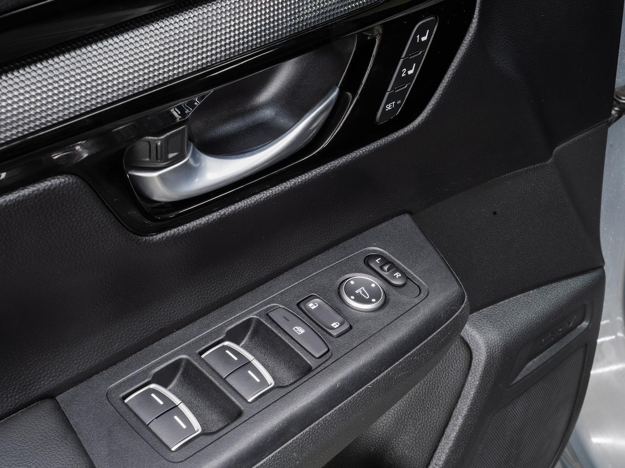 2024 Honda CR-V TOURING HYBRID AWD | Nav | Leather | Sunroof | BSM