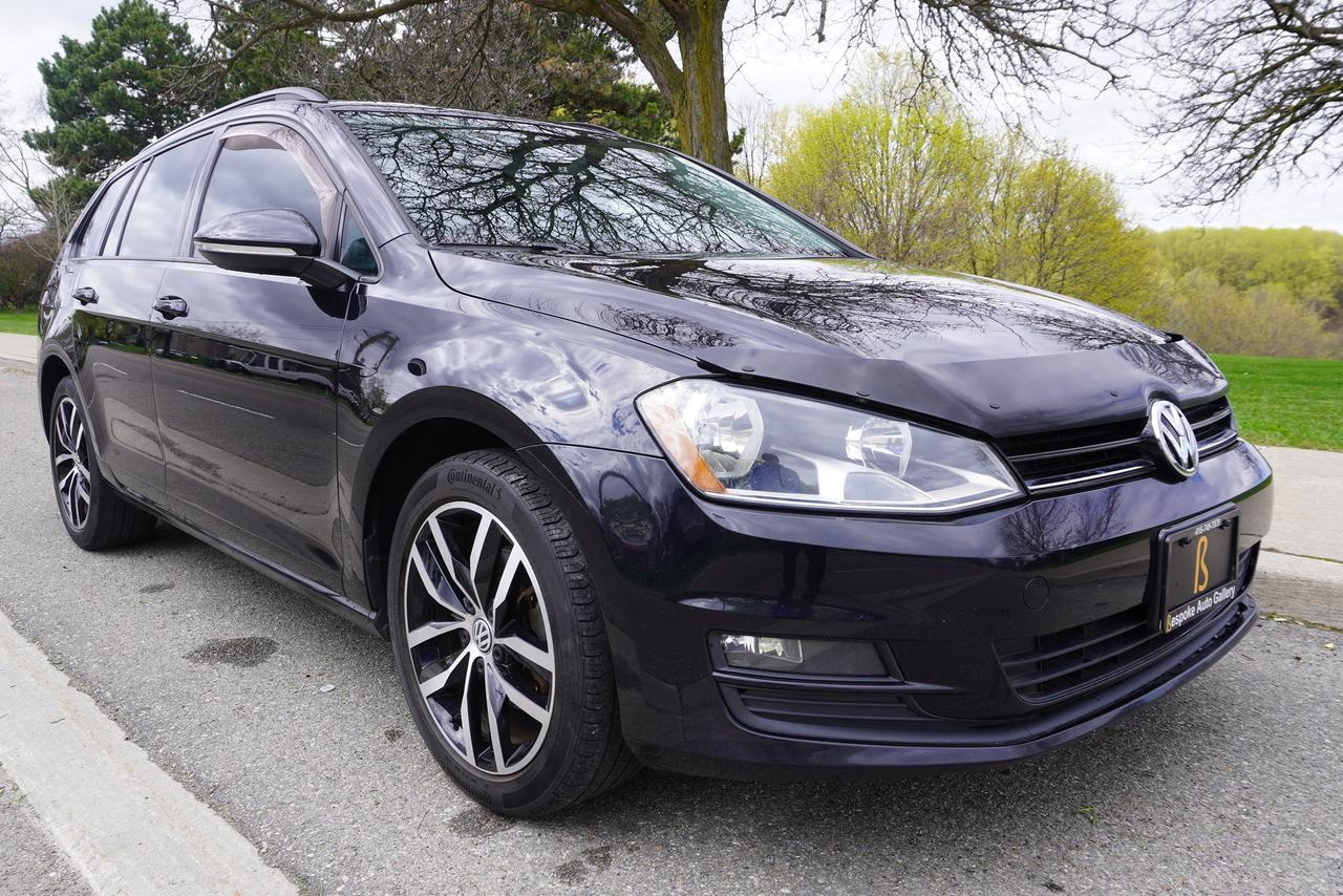 2017 Volkswagen Golf SportWagen 1 OWNER / MANUAL / LEATHER / PANOROOF / VERSATILE Photo