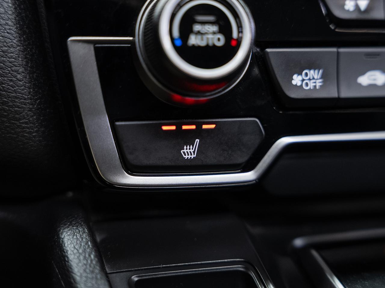 2019 Honda CR-V TOURING AWD | Nav | Leather | Sunroof | CarPlay Photo