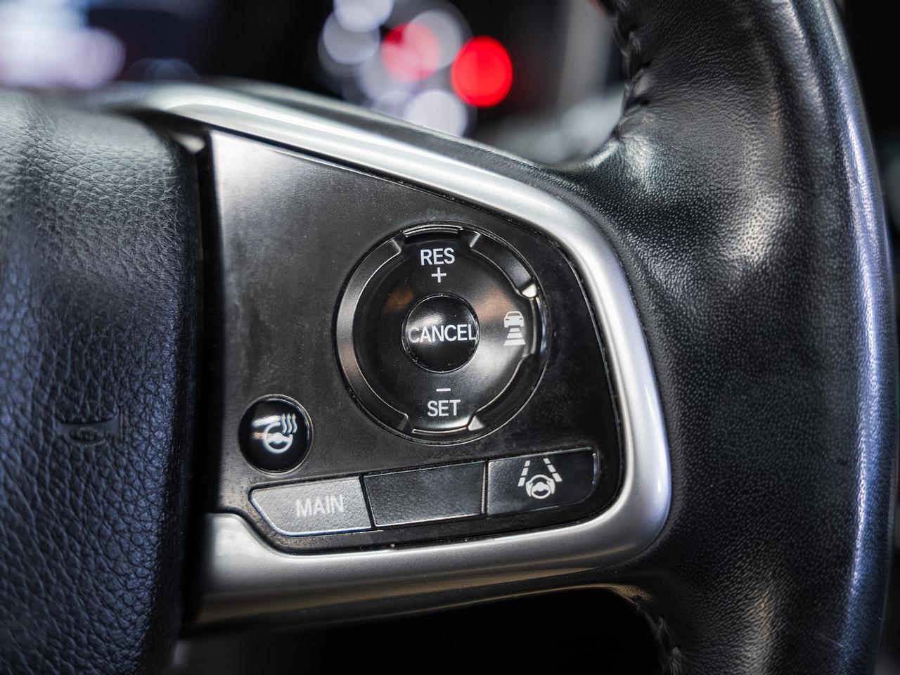 2019 Honda CR-V TOURING AWD | Nav | Leather | Sunroof | CarPlay Photo