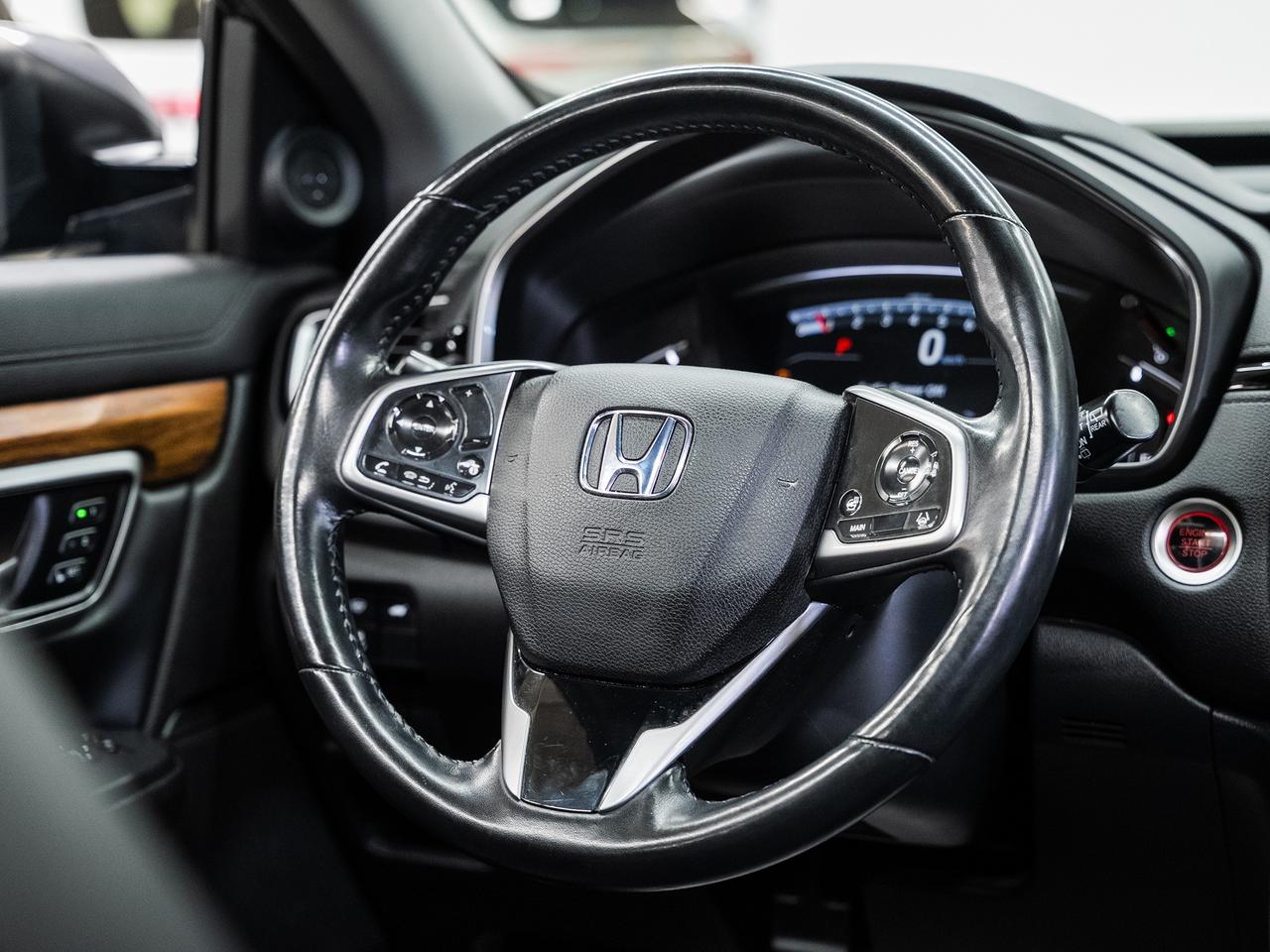 2019 Honda CR-V TOURING AWD | Nav | Leather | Sunroof | CarPlay Photo