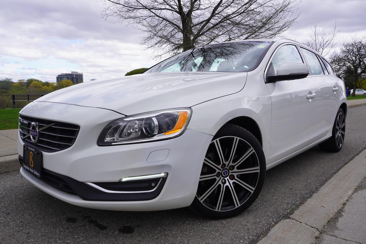2015 Volvo V60 T6 PREMIUM PLUS / AWD / STUNNING COMBO /RARE WAGON - Photo #1