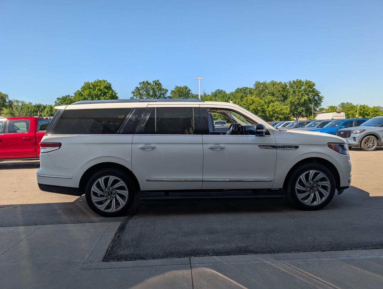 2022 Lincoln NAVIGATOR AWD Reserve 4x4 Photo
