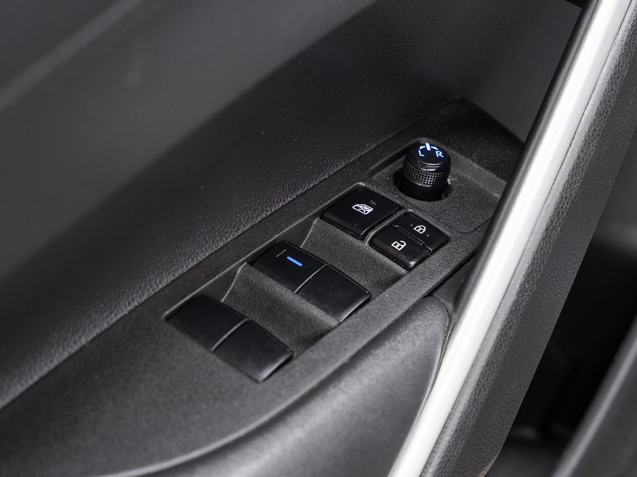 2022 Toyota Corolla Cross LE AWD | LaneDep | Heated Steering | BSM | CarPlay Photo