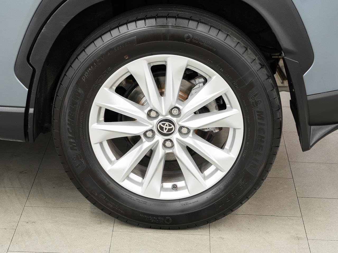 2022 Toyota Corolla Cross LE AWD | LaneDep | Heated Steering | BSM | CarPlay Photo