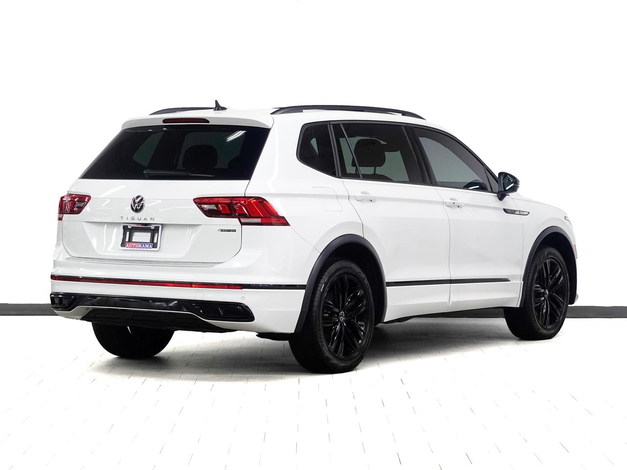 2022 Volkswagen Tiguan COMFORTLINE R-LINE AWD | BLK Edition | Pano roof Photo