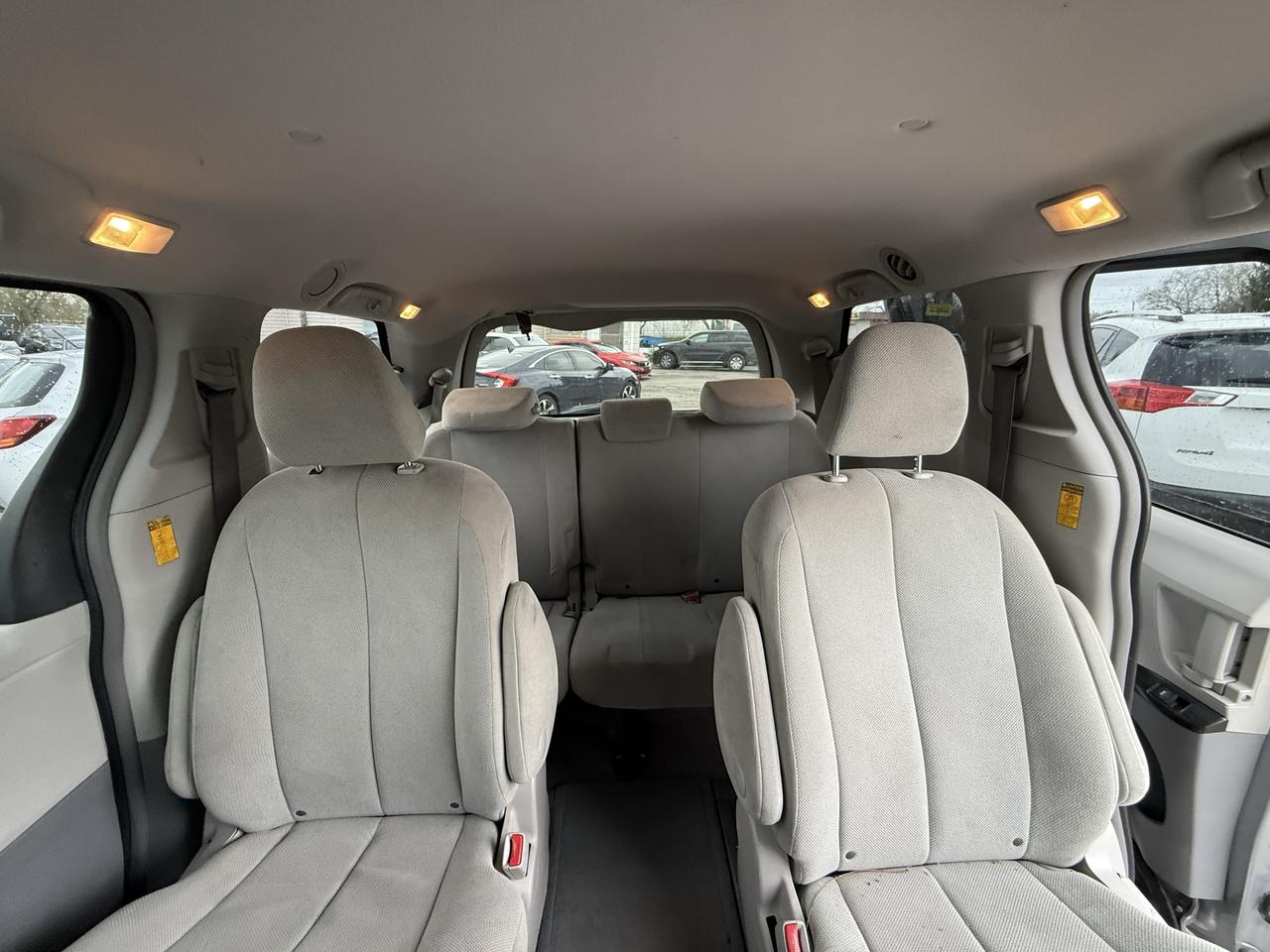 2014 Toyota Sienna Ex Photo
