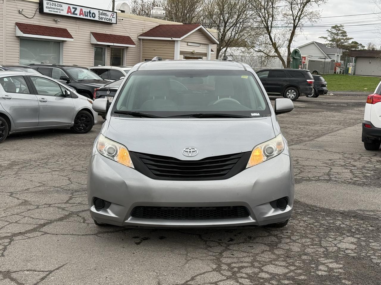 2014 Toyota Sienna Ex Photo