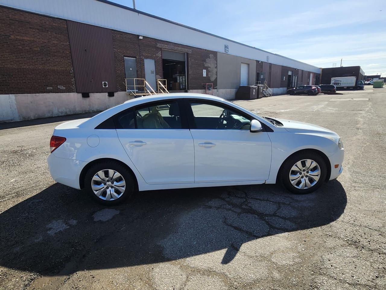 2013 Chevrolet Cruze LT Turbo Photo