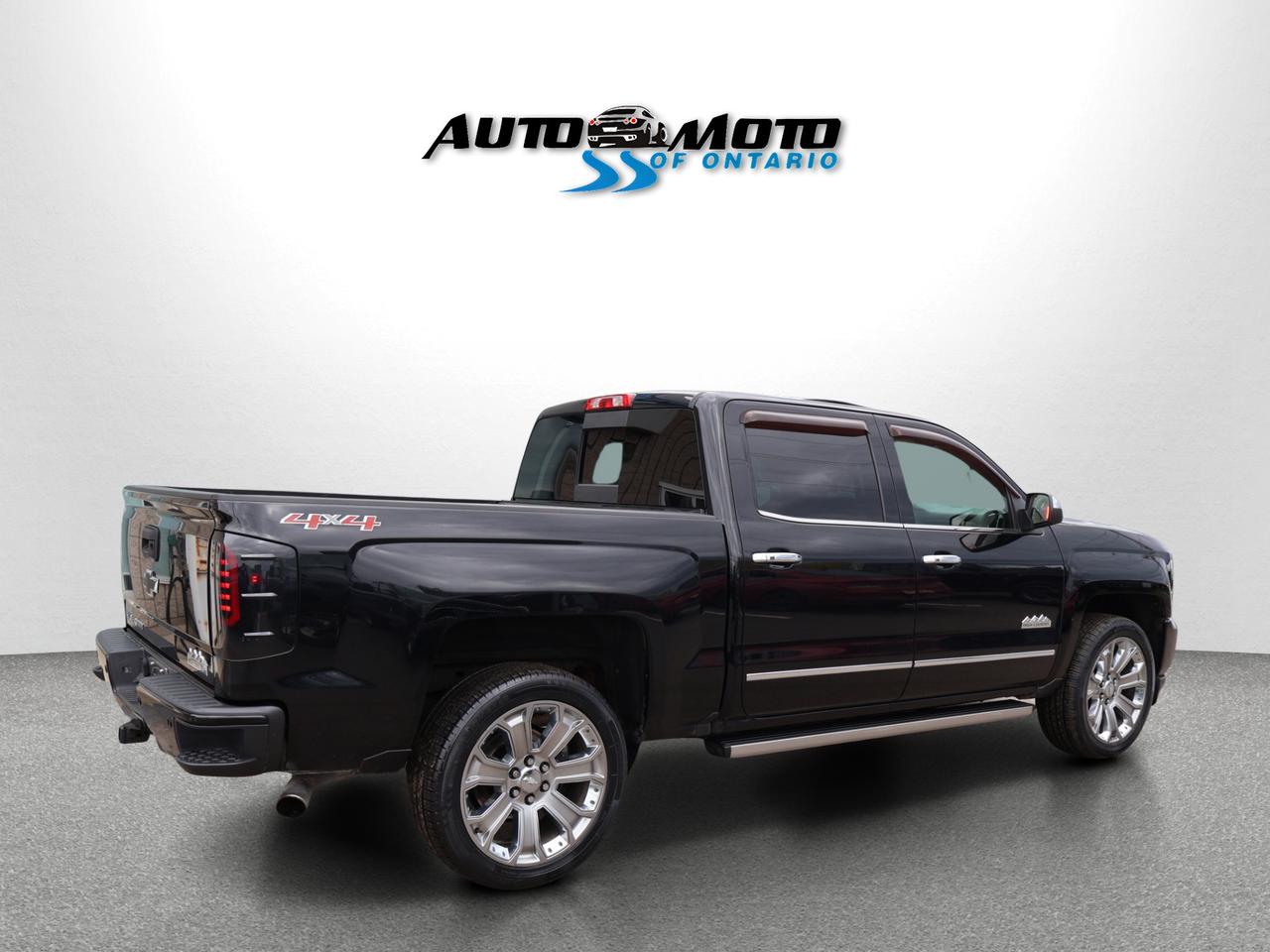 2017 Chevrolet Silverado 1500 V8 HIGH COUNTRY 4WD CERTIFIED *20 SERVICE RECORDS* CAMERA NAV BLUETOOTH LEATHER HEATED SEATS SUNROOF CRUISE ALLOYS Photo4