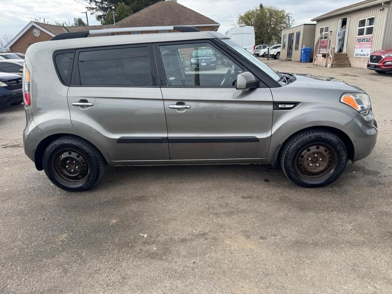 2011 Kia Soul 4U, MANUAL, HATCH, GREAT SHAPE, ALLOYS, CERTIFIED Photo