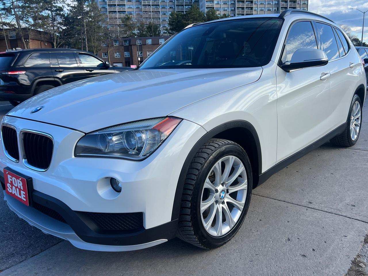 2015 BMW X1 SUNROOF-HEATED SEATS-BLUETOOTH & MORE! Photo