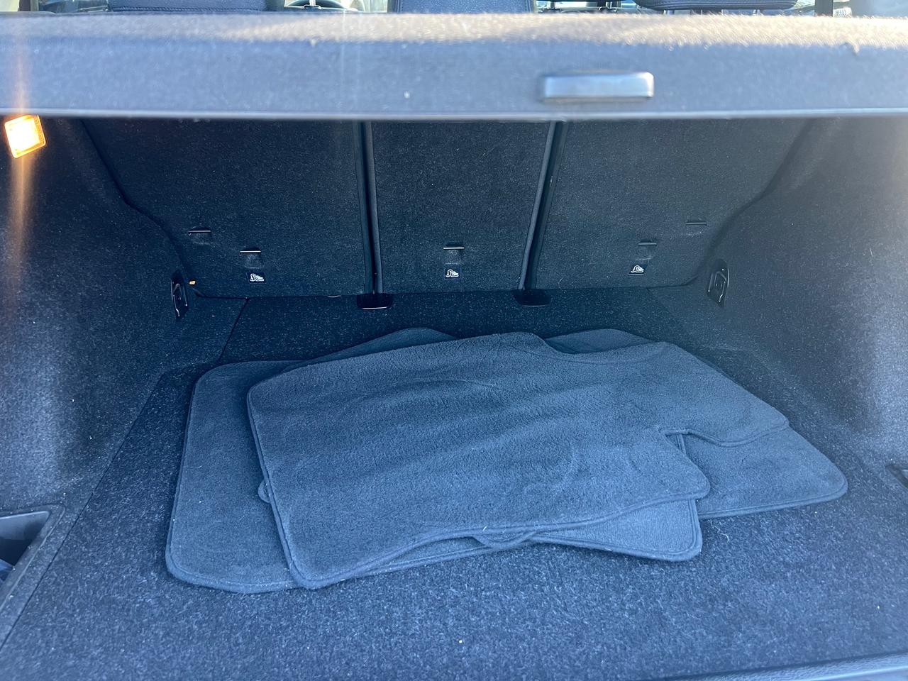 2015 BMW X1 SUNROOF-HEATED SEATS-BLUETOOTH & MORE! Photo