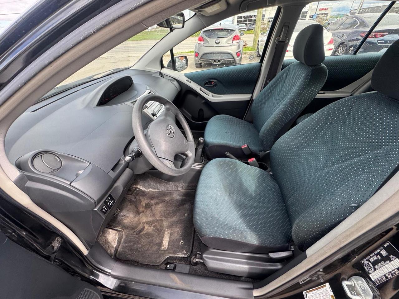 2007 Toyota Yaris LE, HATCH, MANUAL, GREAT ON FUEL, RELIABLE, CERT Photo