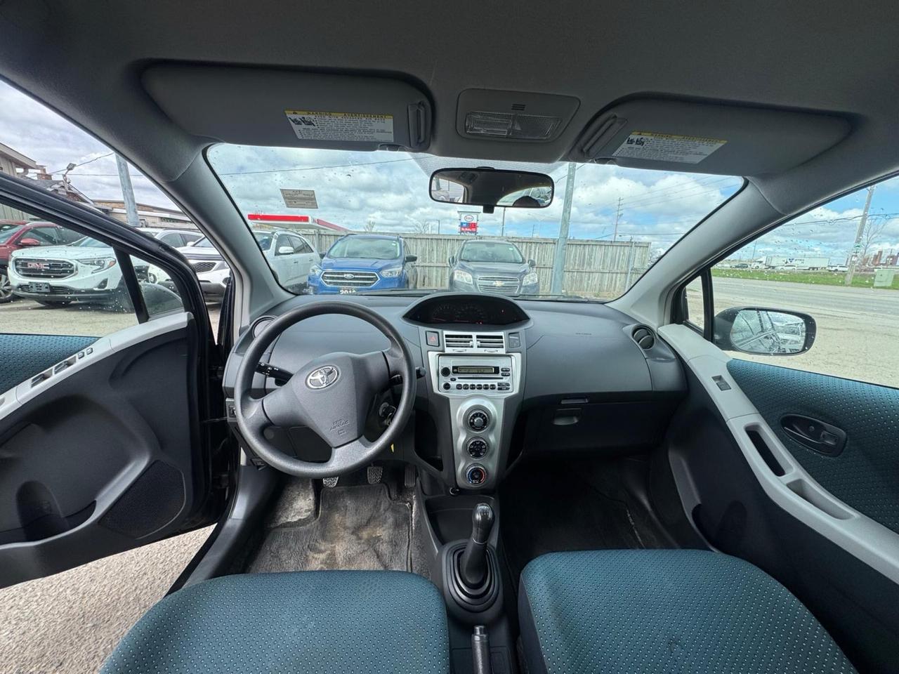 2007 Toyota Yaris LE, HATCH, MANUAL, GREAT ON FUEL, RELIABLE, CERT Photo