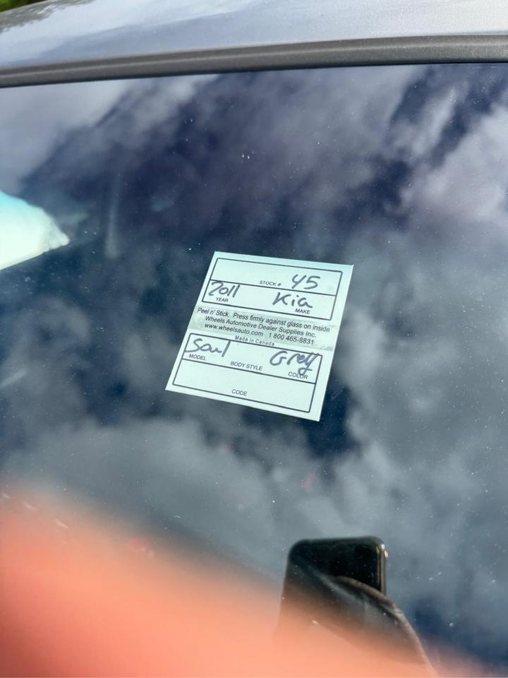 2007 Toyota Yaris LE, HATCH, MANUAL, GREAT ON FUEL, RELIABLE, CERT Photo