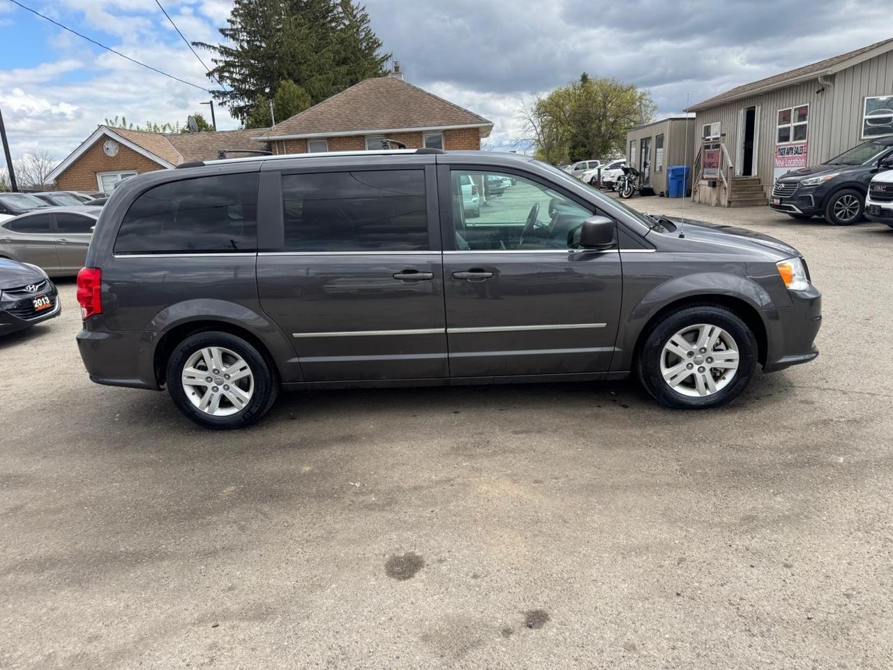 2015 Dodge Grand Caravan CREW PLUS, LEATHER, NAVI, 175KMS, CERTIFIED Photo