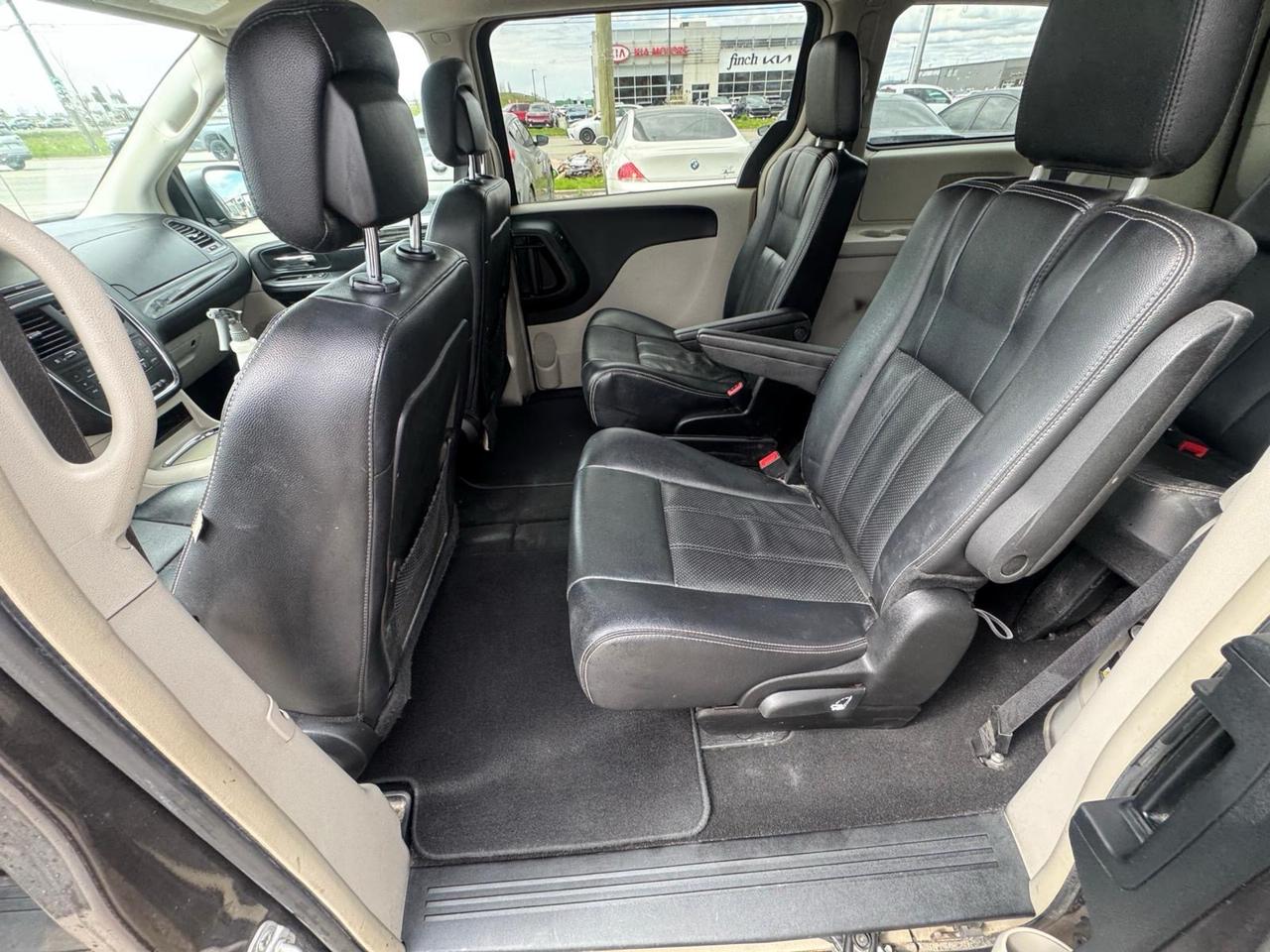 2015 Dodge Grand Caravan CREW PLUS, LEATHER, NAVI, 175KMS, CERTIFIED Photo