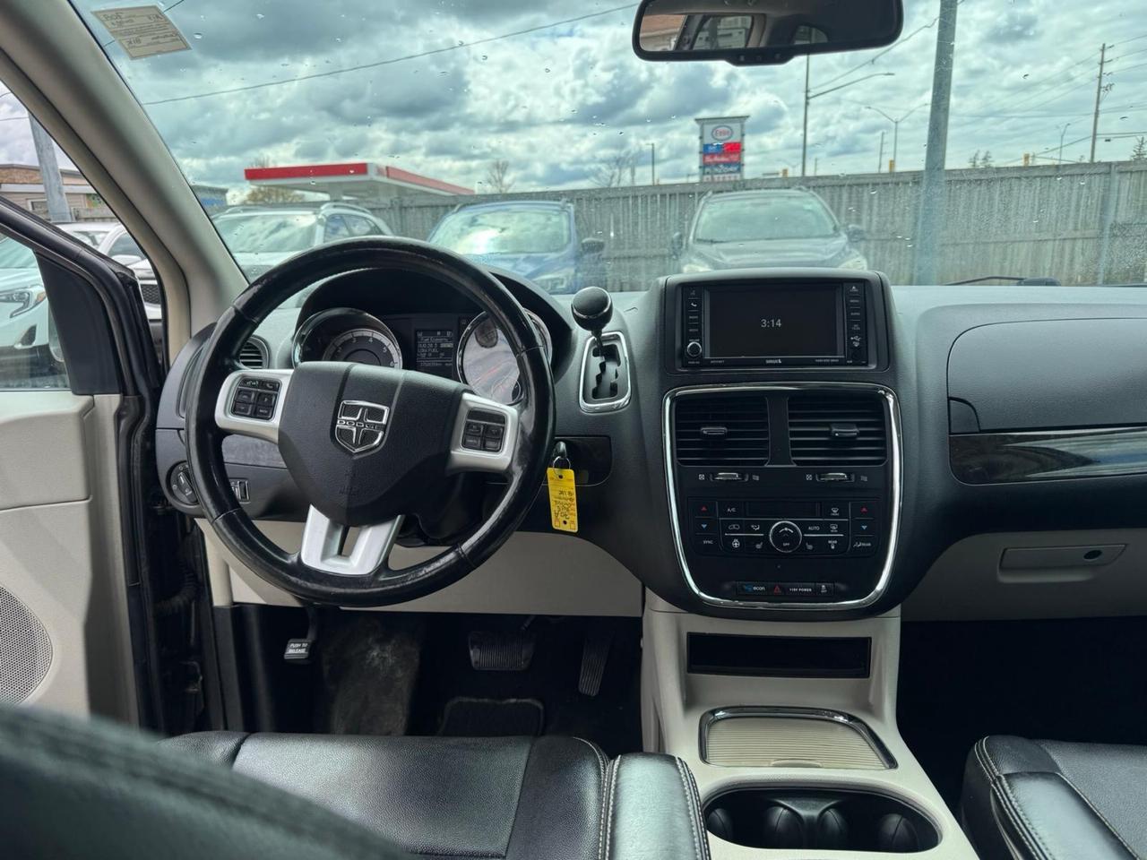 2015 Dodge Grand Caravan CREW PLUS, LEATHER, NAVI, 175KMS, CERTIFIED Photo