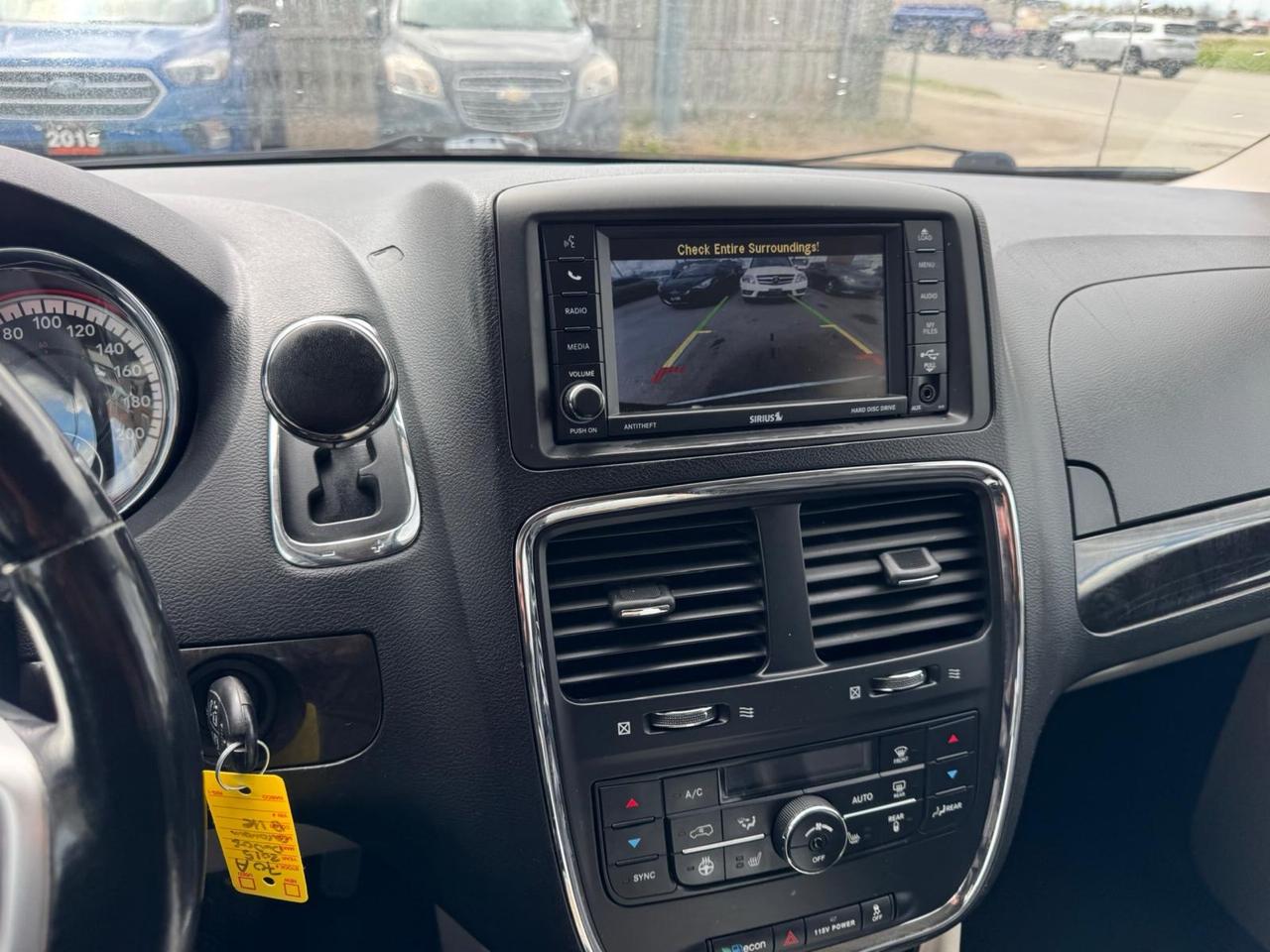 2015 Dodge Grand Caravan CREW PLUS, LEATHER, NAVI, 175KMS, CERTIFIED Photo