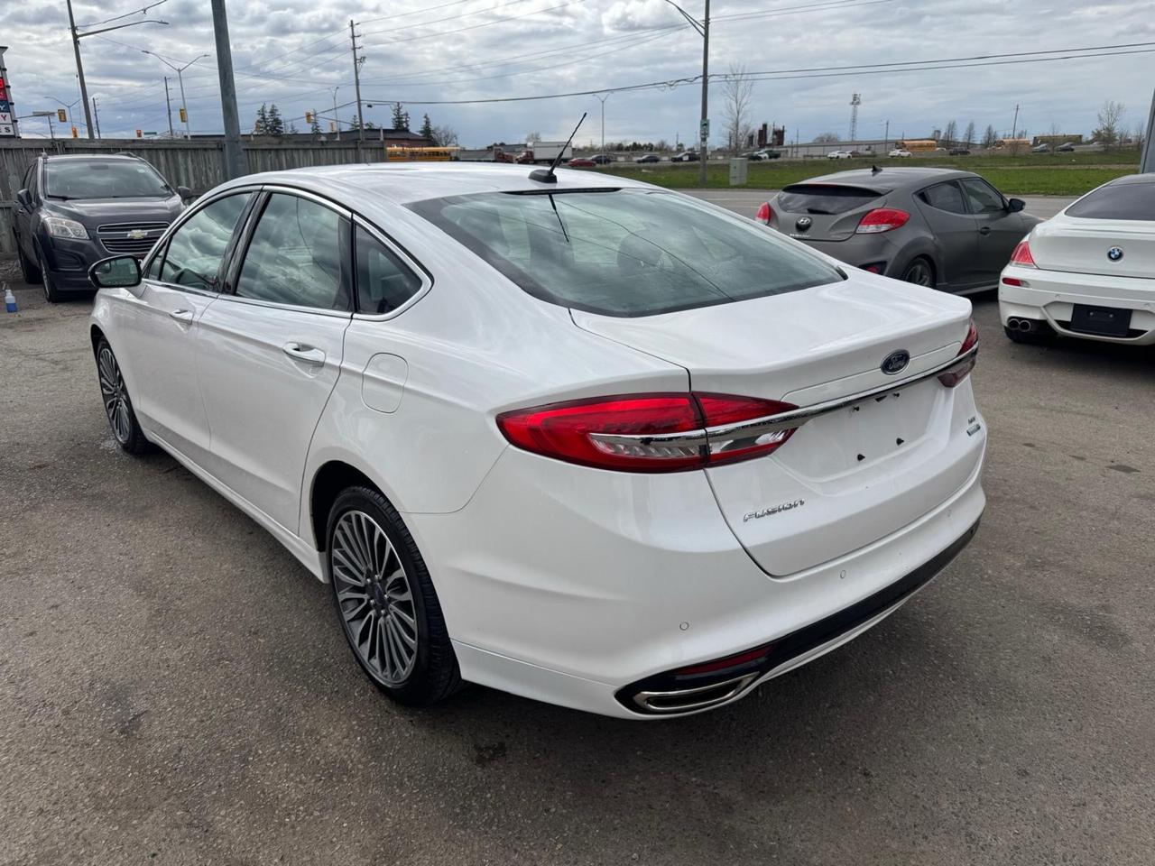 2017 Ford Fusion SE, LEATHER, LOADED, ONLY 136KMS, CERTIFIED Photo
