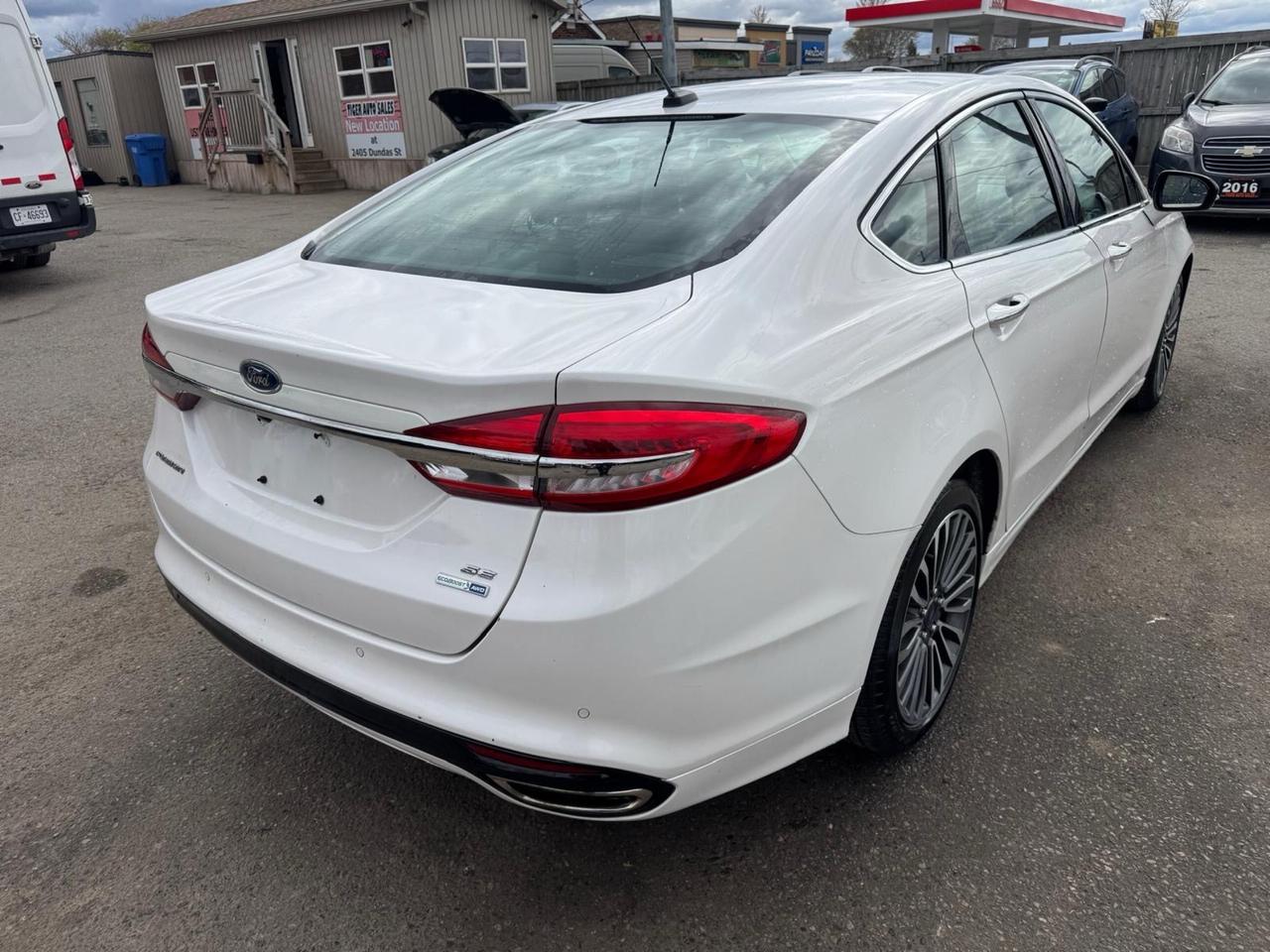 2017 Ford Fusion SE, LEATHER, LOADED, ONLY 136KMS, CERTIFIED Photo4