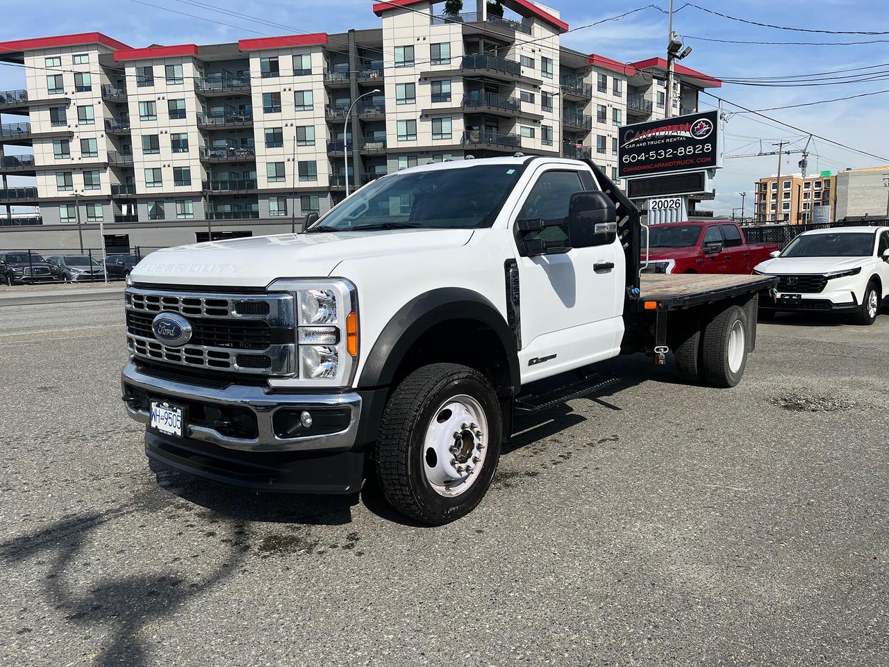 2023 Ford SUPER DUTY F-550 DRW XLT Photo3