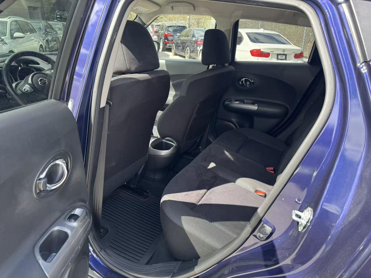 2016 Nissan Juke 5DR WGN CVT SV FWD Photo