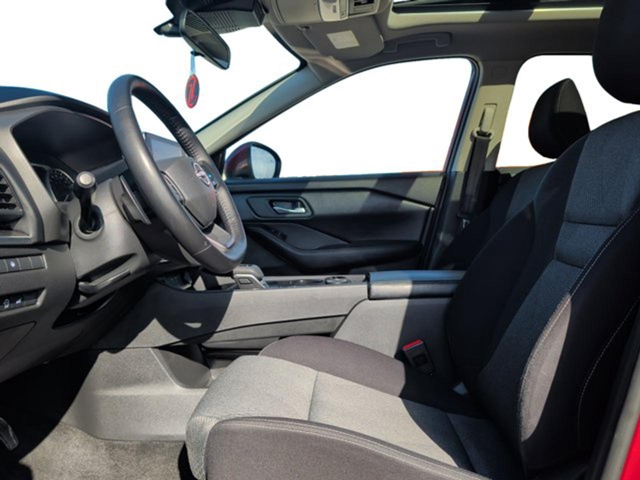 2025 Nissan Rogue SV MOONROOF - Photo #11