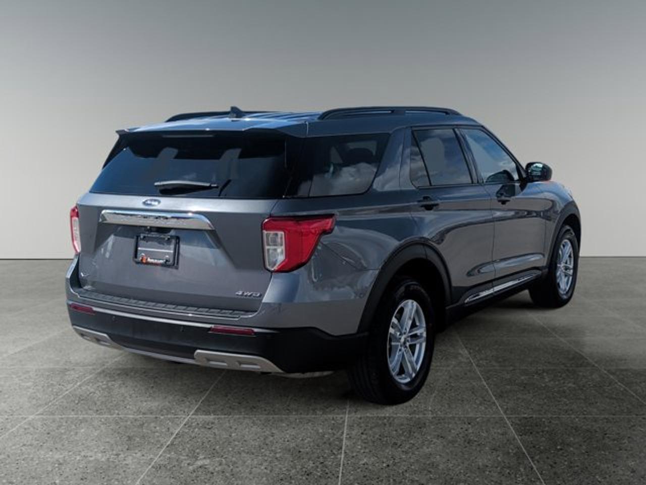 2021 Ford Explorer XLT Photo