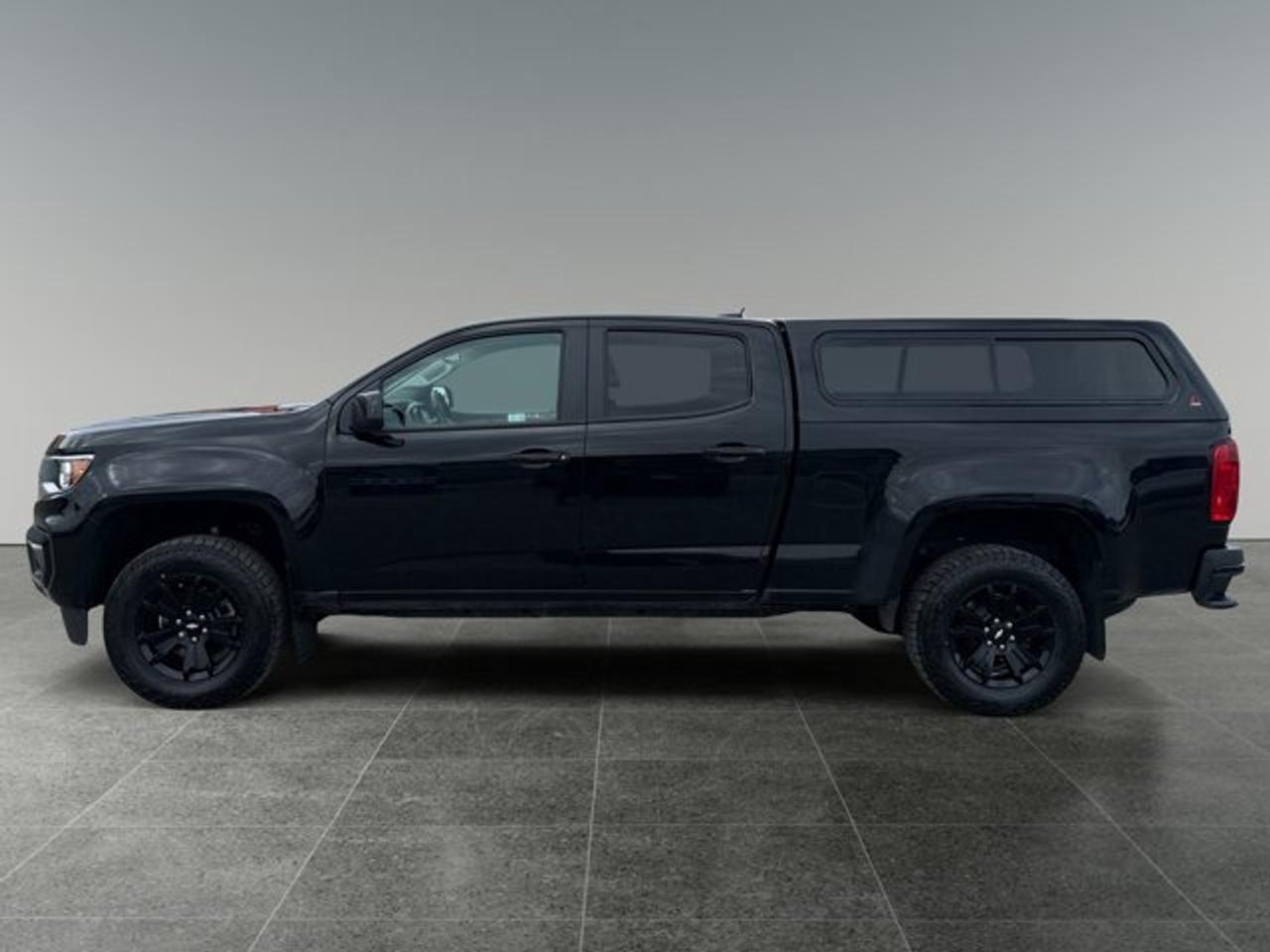 2022 Chevrolet Colorado 4WD Z71 - Photo #2