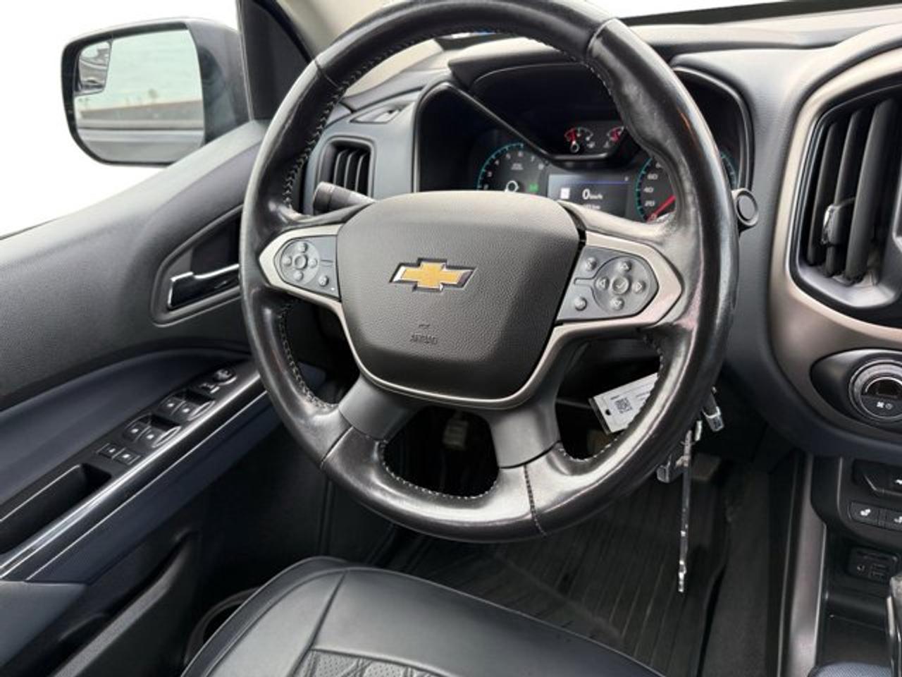 2022 Chevrolet Colorado 4WD Z71 Photo