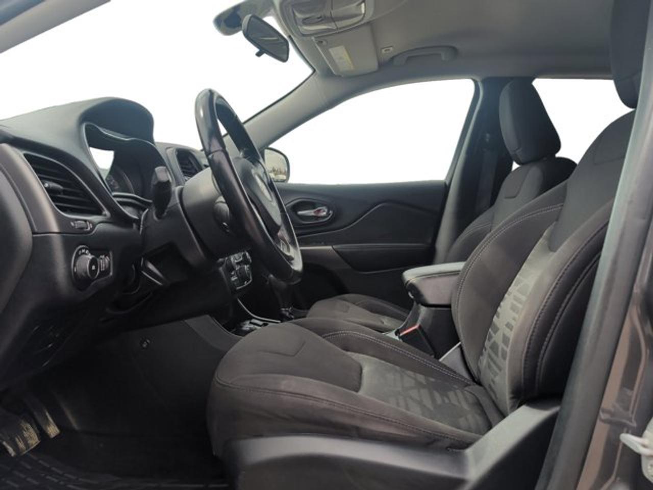 2019 Jeep Cherokee North Photo