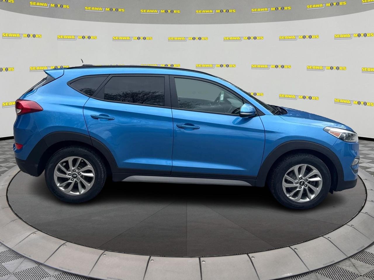 2017 Hyundai Tucson SE Photo