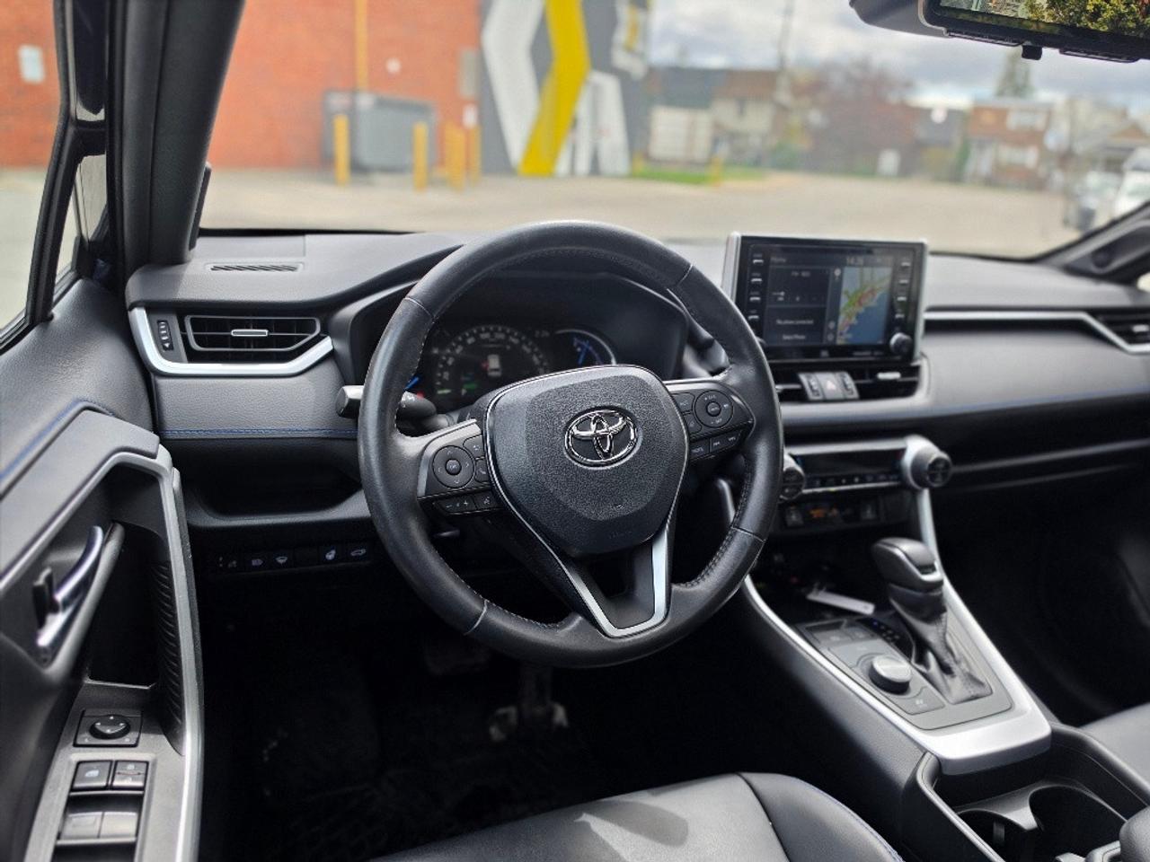 2019 Toyota RAV4 HYBRID XSE AWD-FULLY LOADED-CLEAN CARFAX Photo