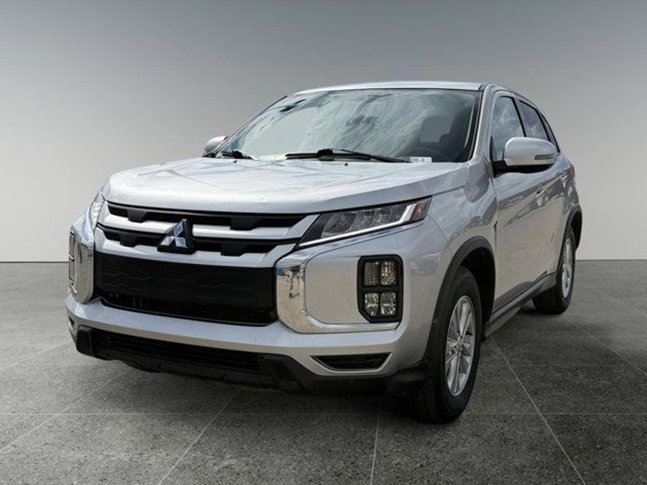 2021 Mitsubishi RVR SE - Photo #1