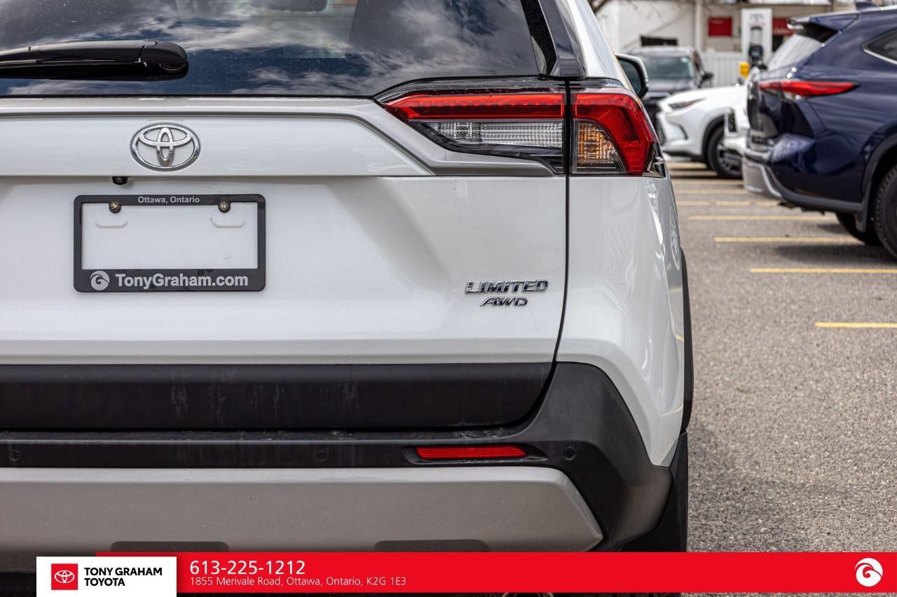 2023 Toyota RAV4 LIMITED  Photo