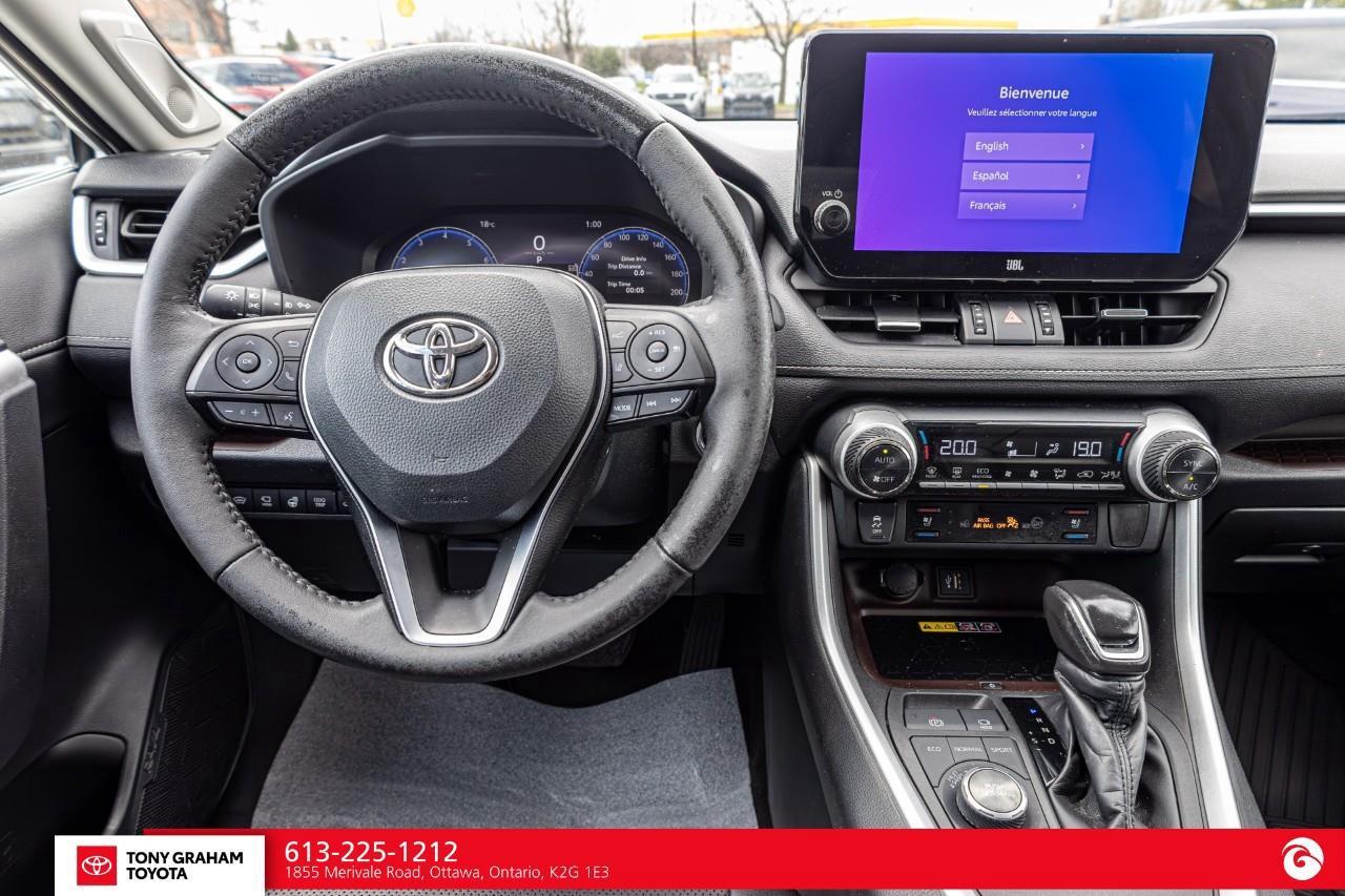 2023 Toyota RAV4 LIMITED  Photo