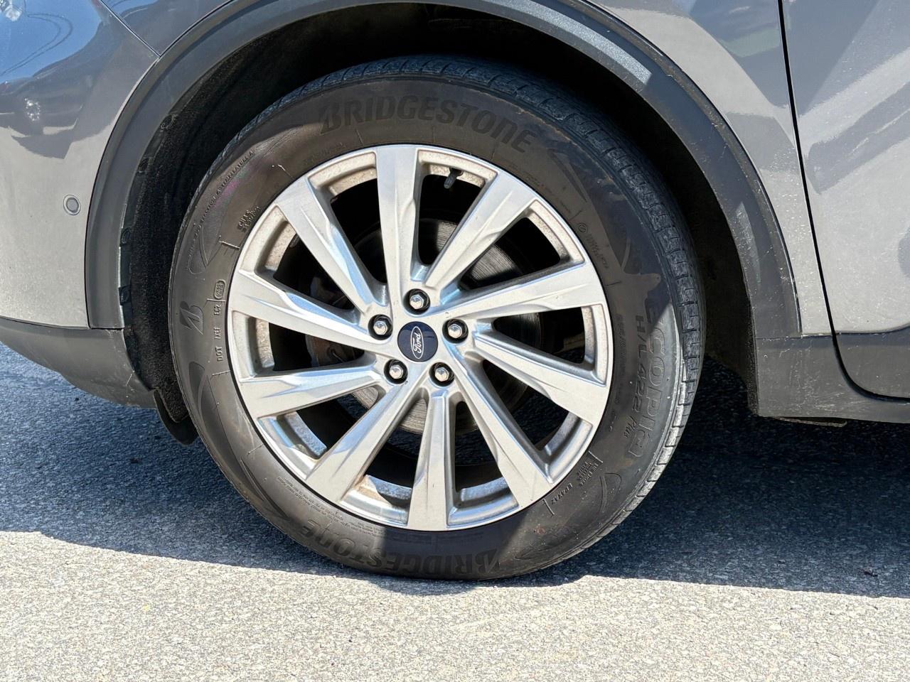 2021 Ford Escape Titanium AWD Photo