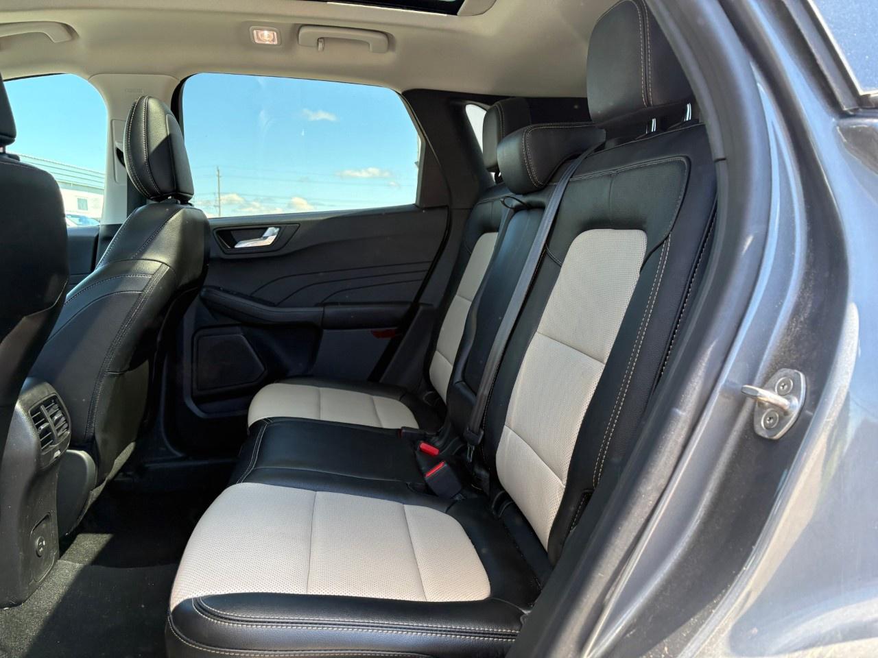 2021 Ford Escape Titanium AWD Photo