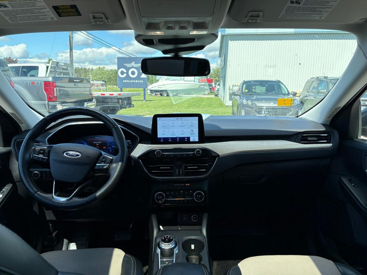 2021 Ford Escape Titanium AWD Photo