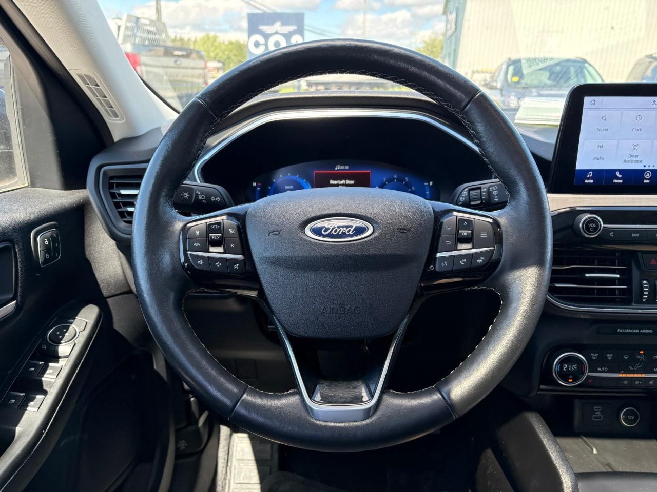2021 Ford Escape Titanium AWD Photo