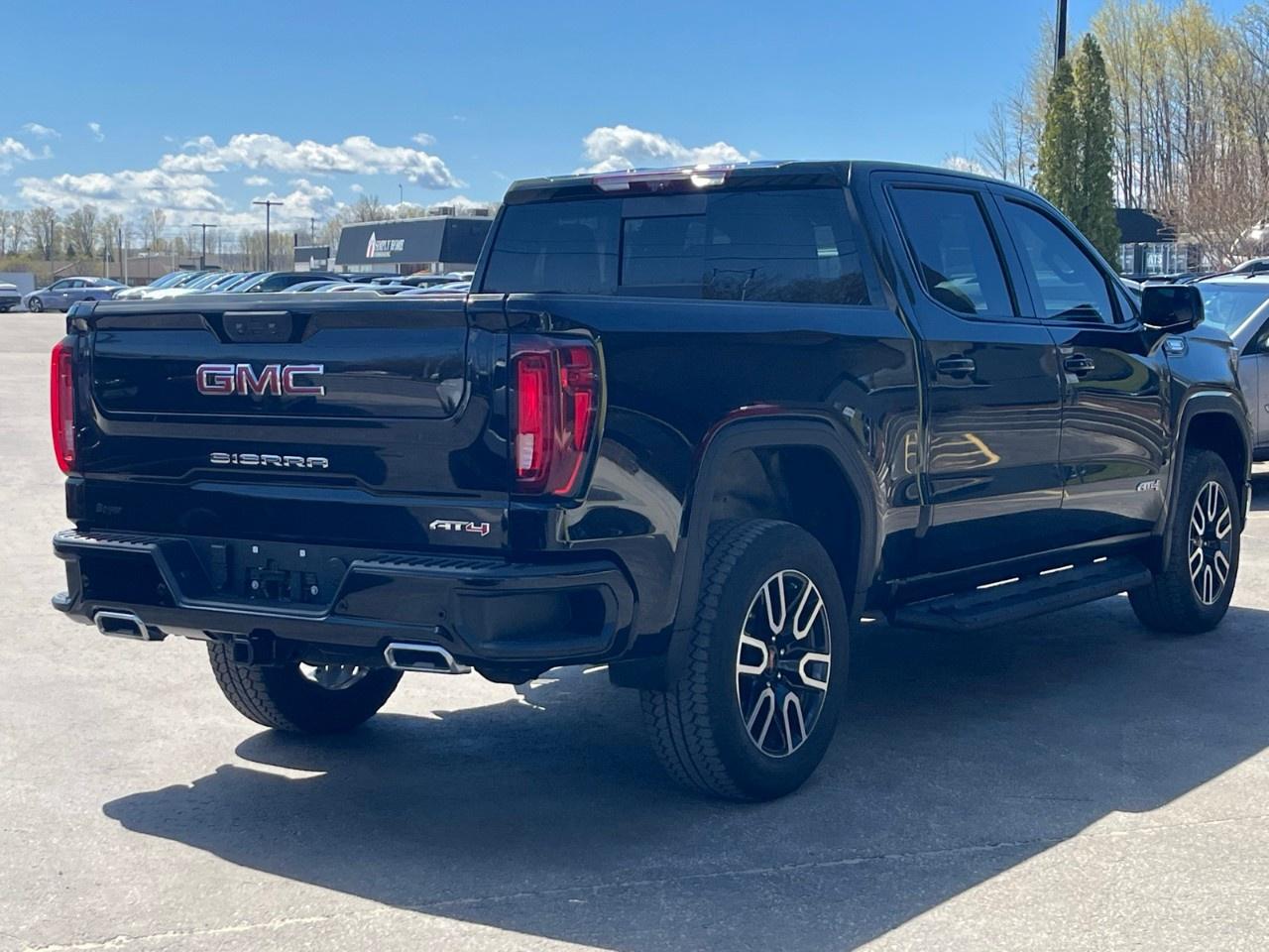 2024 GMC Sierra 1500 Crew Cab Short Box 4-Wheel Drive AT4 Photo