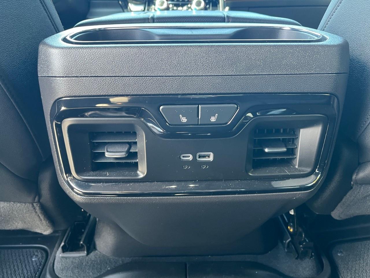 2024 GMC Sierra 1500 Crew Cab Short Box 4-Wheel Drive AT4 Photo