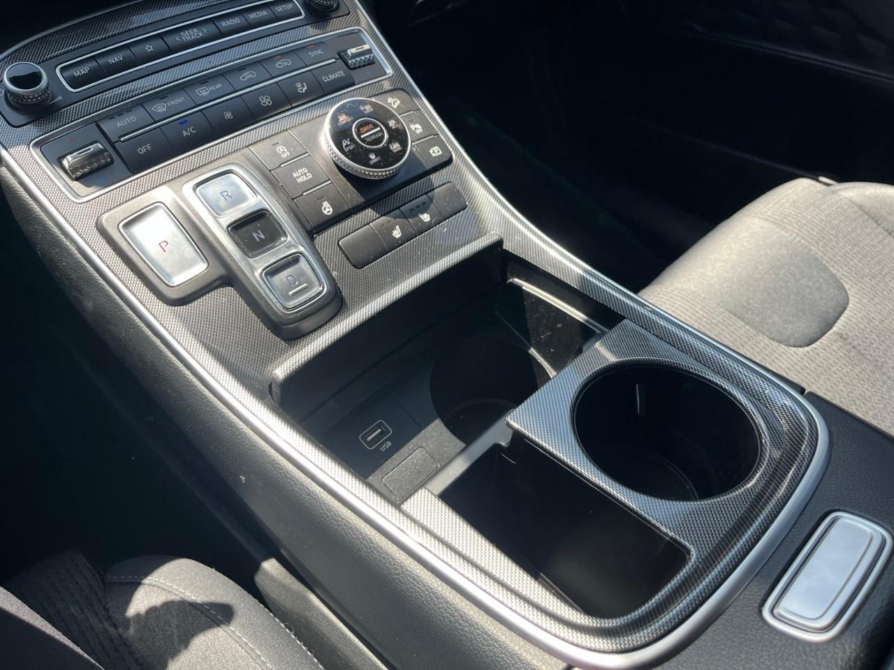 2023 Hyundai Santa Fe Preferred AWD Photo